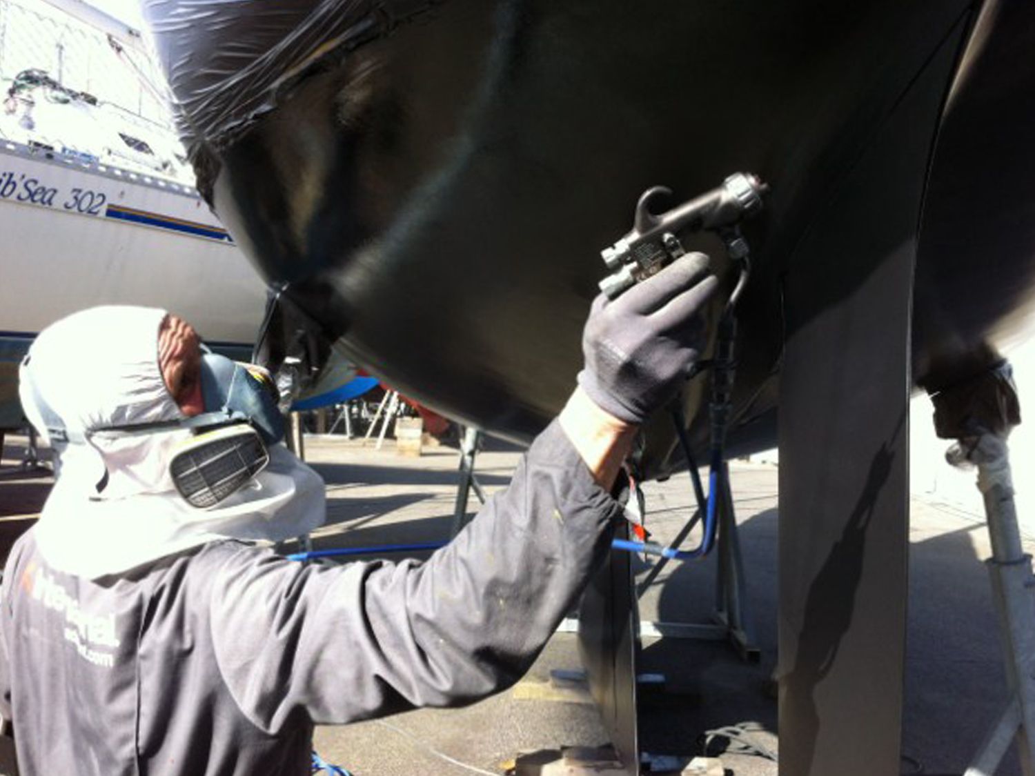 Peintre de coque, antifouling et carenage