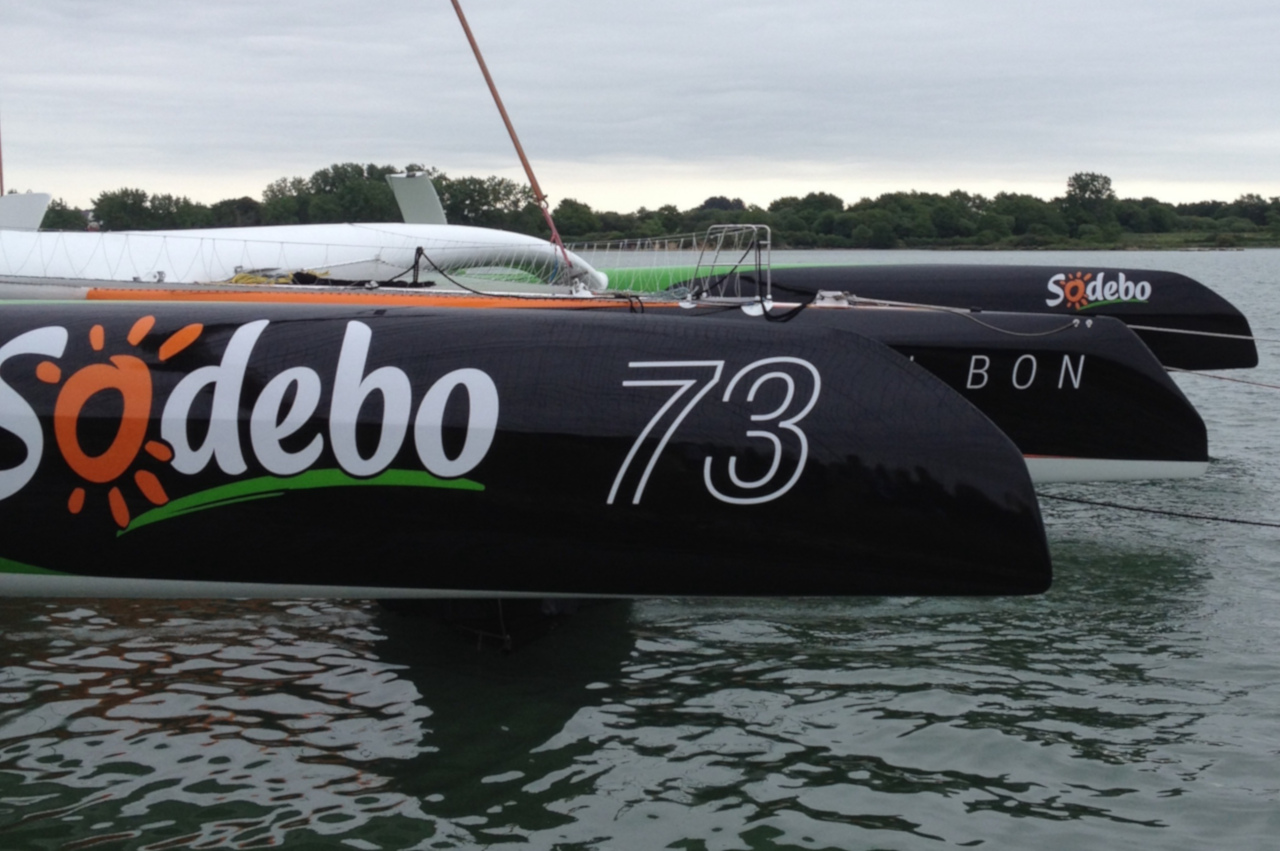 Mise à l'eau du trimaran Sodebo